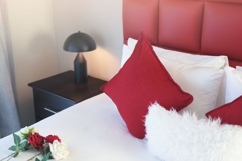 sea side accommodation bnb bluewater bay king kings lodge king room 2 085