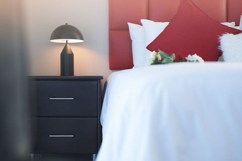 sea side accommodation bnb bluewater bay king kings lodge king room 2 091