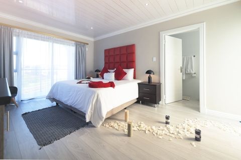 sea side accommodation bnb bluewater bay king kings lodge king room 2 093