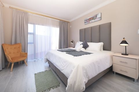 sea side accommodation bnb bluewater bay king kings lodge king room 4 052