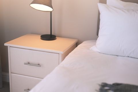 sea side accommodation bnb bluewater bay king kings lodge king room 4 069