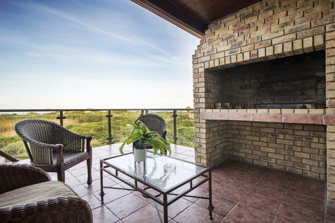 sea side accommodation guest lodge bluewater bay king 018