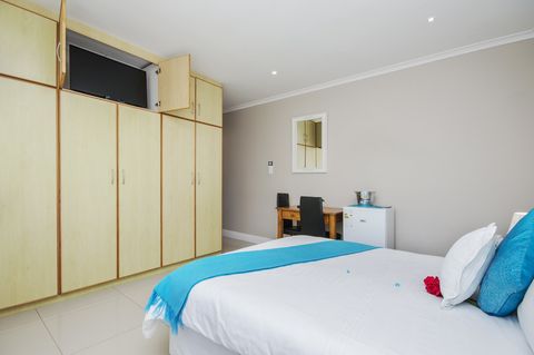 sea side accommodation guest lodge bluewater bay king 032