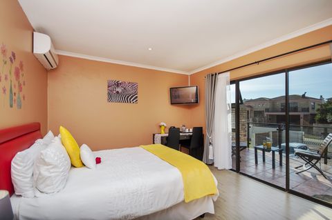 sea side accommodation guest lodge bluewater bay king 035